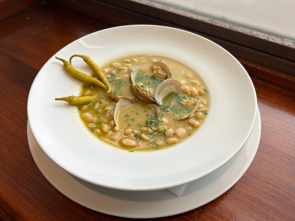 Pochas con almejas - Restaurante La Fonda de Alberto