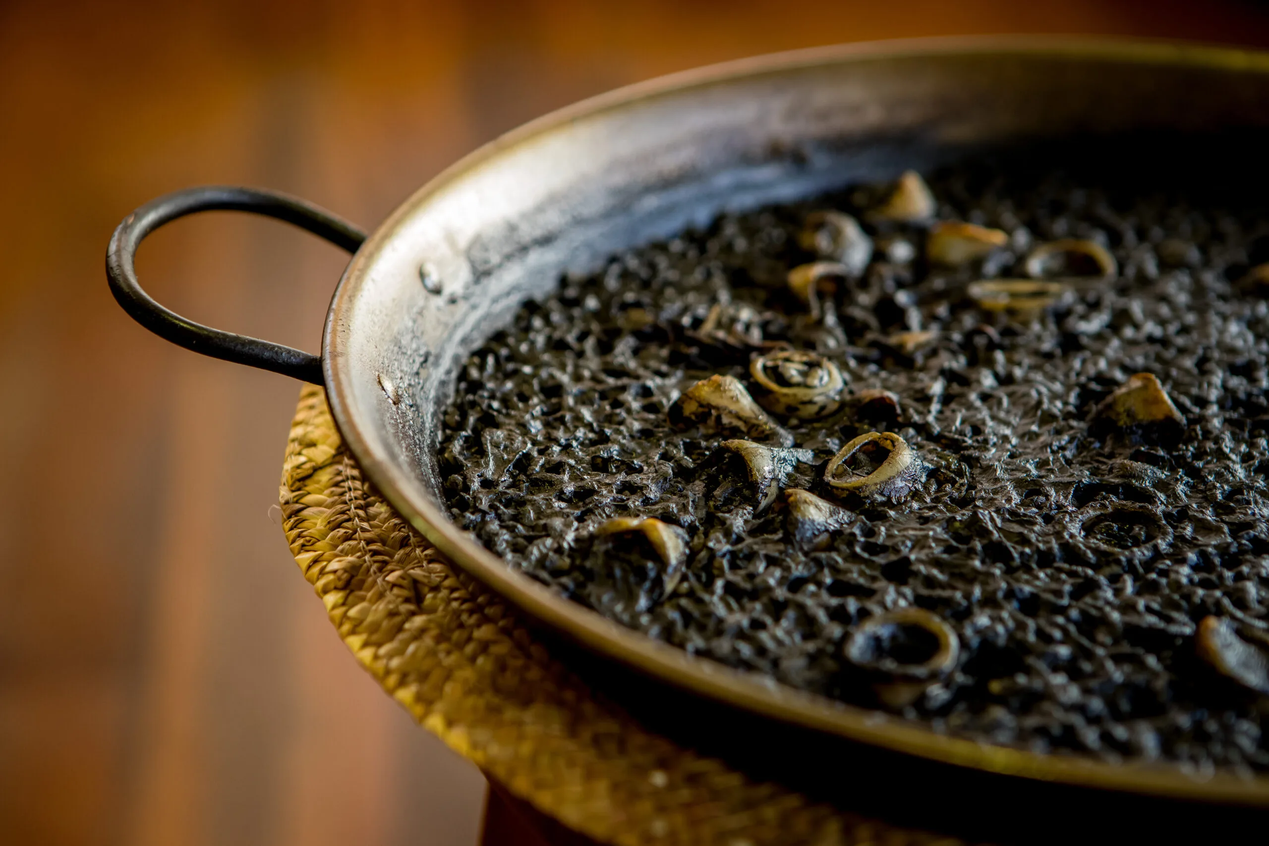 Arroz negro con chipirones - Restaurante La Fonda de Alberto